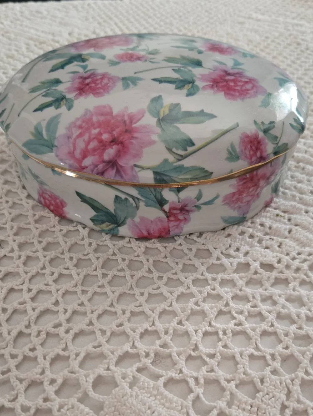 Peony Chintz With Lid. Fine Porcelain Round Large Trinket Bowl